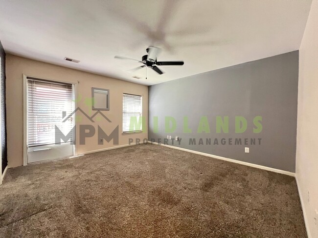 Building Photo - 168 Springway Dr