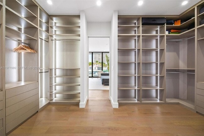 Building Photo - 3367 NE 168th St