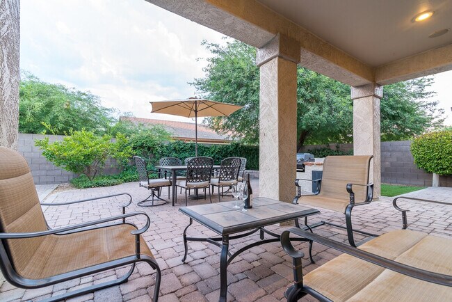 Building Photo - 6417 E Marilyn Rd