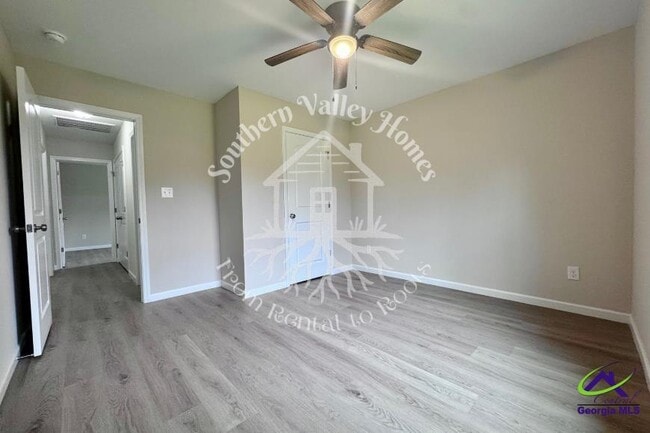 Building Photo - 308 Woodland Dr