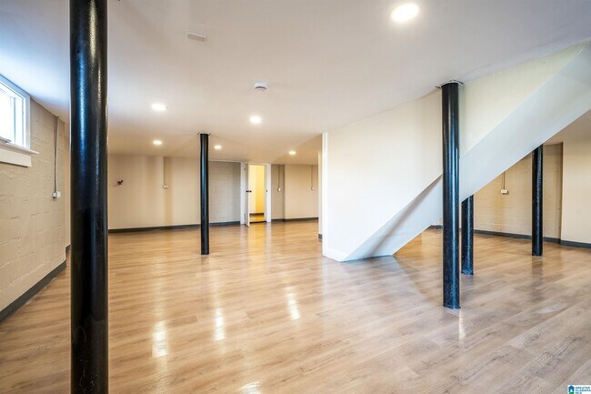 Building Photo - 4312 51st Ave N