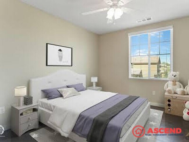 Building Photo - Stunning 4 bedroom Home In Gated Community!