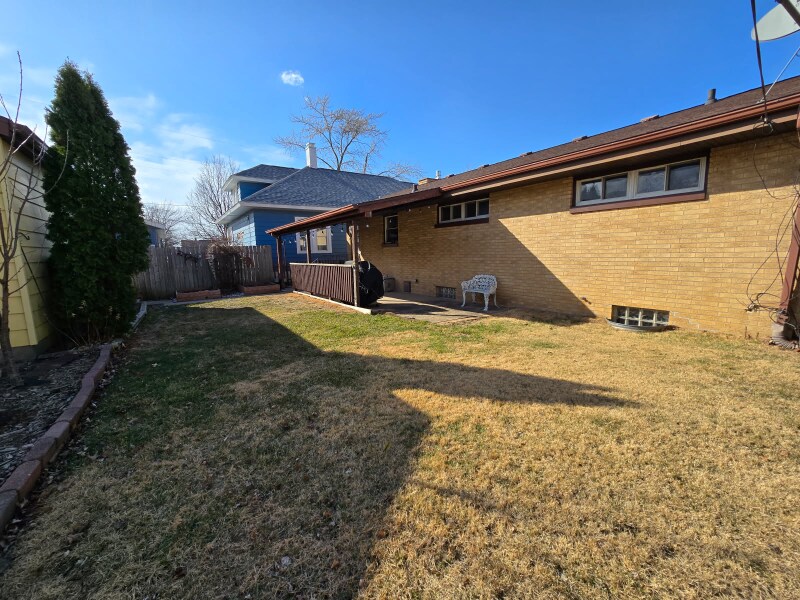 Building Photo - 705 Decatur St