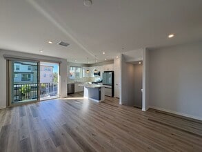 Building Photo - Modern Turn-Key Three-Story Townhome