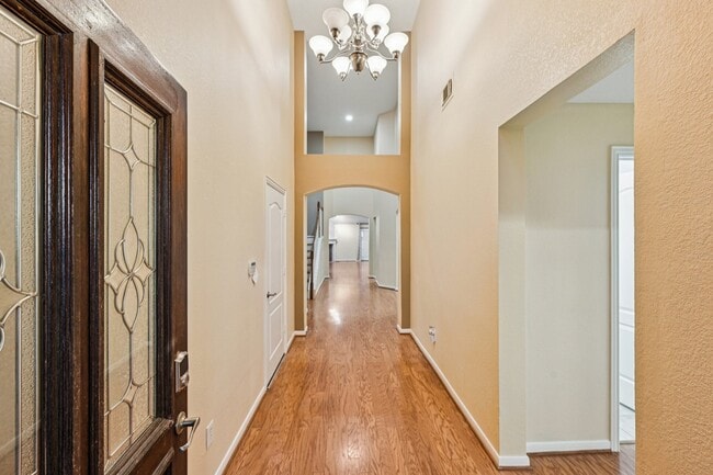 Building Photo - 15114 Magnoliabough Pl