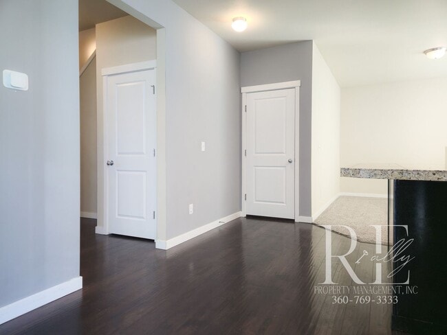 Building Photo - Effortless Elegance in Caldart Heights, Po...