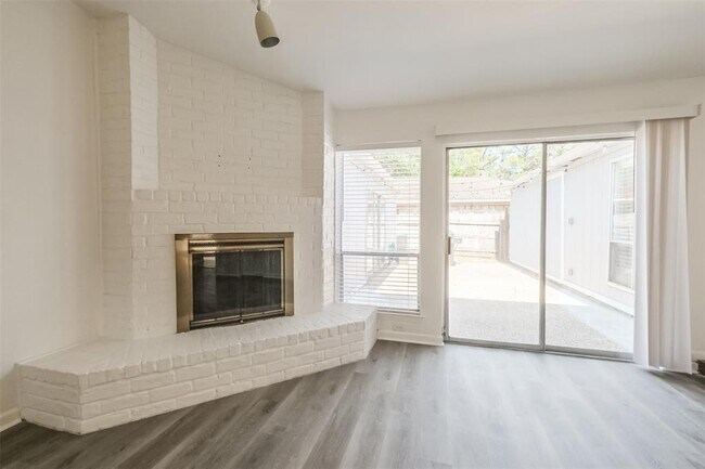 Building Photo - 14415 Locke Ln