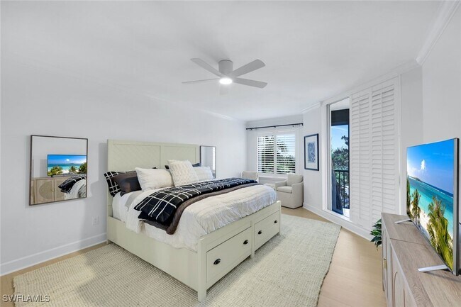 Building Photo - 8720 Bay Colony Dr