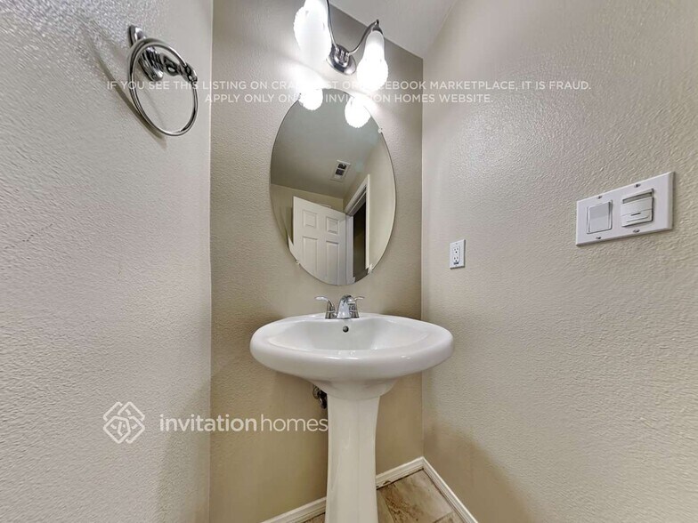 Building Photo - 34010 Leon St