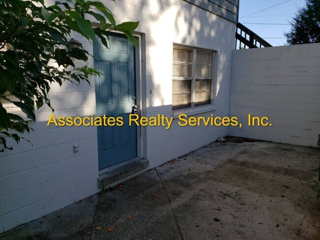 Building Photo - 535 NW 26th Ave