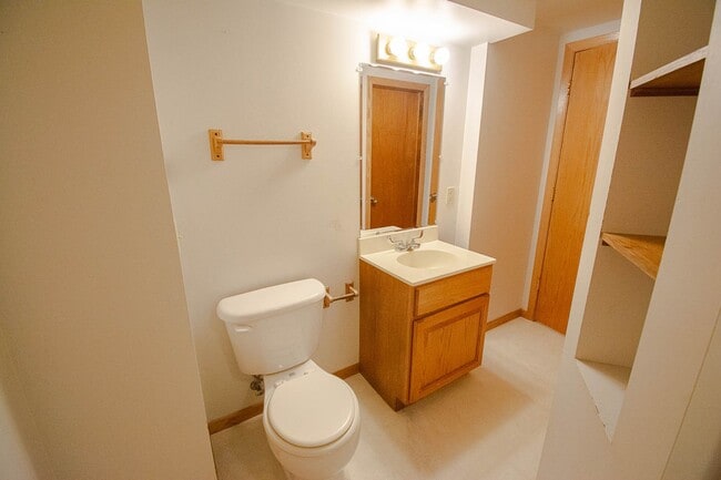 Building Photo - 2324 Elton Hills Dr NW