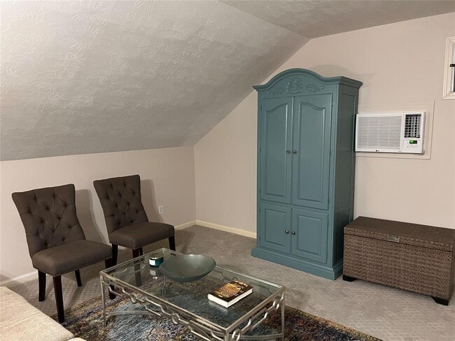 Building Photo - 2535 N MacGregor Way