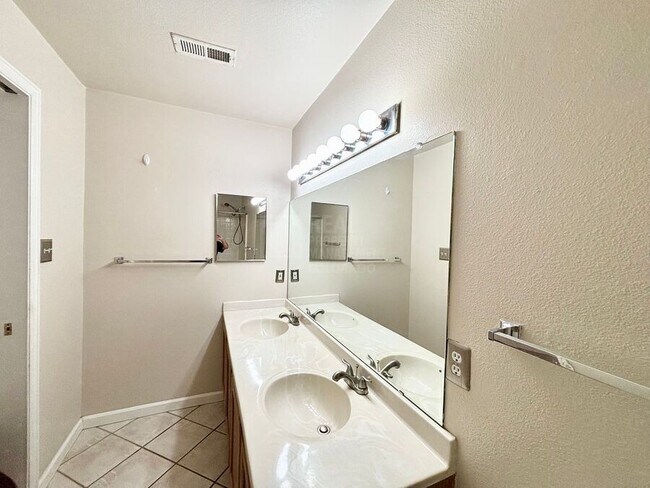 Building Photo - 8416 Pebble Creek Way