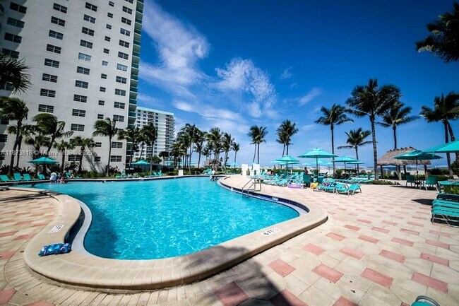 Building Photo - 3801 S Ocean Dr