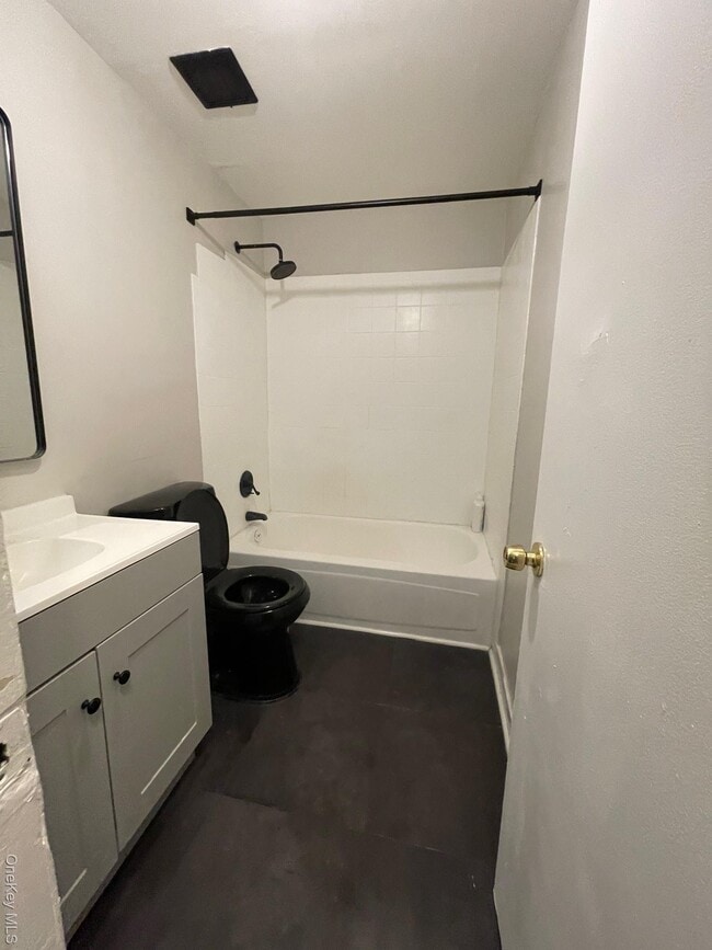 Building Photo - 125 Yonkers Ave