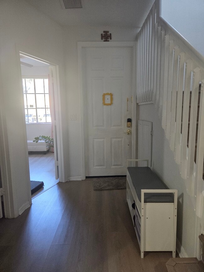 Building Photo - 6036 SW 19th Ct