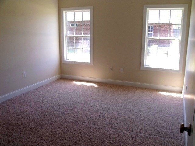 Building Photo - 103 Ledbury Cove
