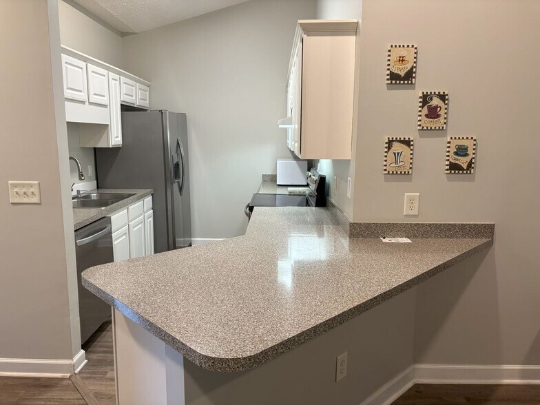 Building Photo - 106 Westhaven Dr