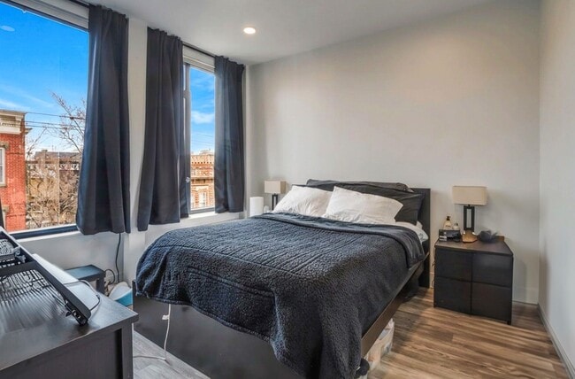 Building Photo - 327 Communipaw Ave