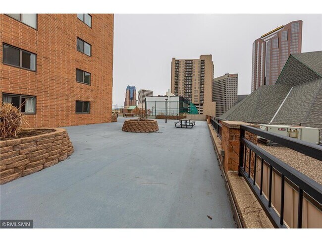Building Photo - Modern Downtown St. Paul Condo with Top-Ti...
