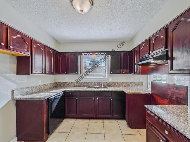 Building Photo - 5223 Mulberry Pl