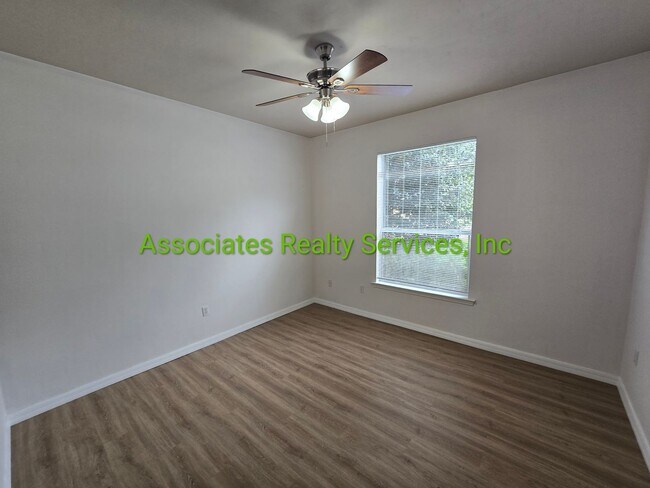 Building Photo - 3/2 Beauty in Turkey Creek