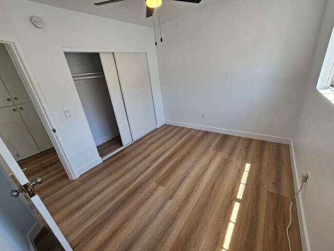 Building Photo - 245 E Ave 38