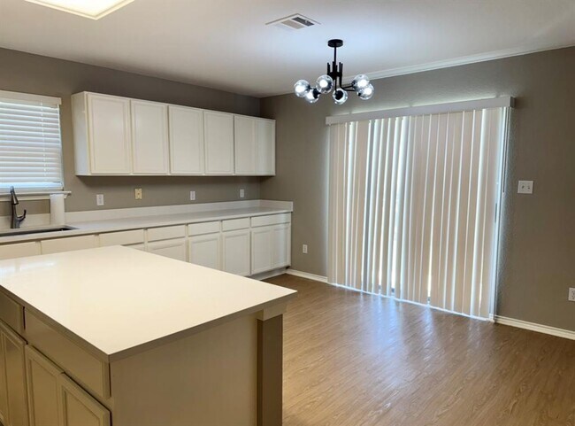 Building Photo - 109 Kendall Cove