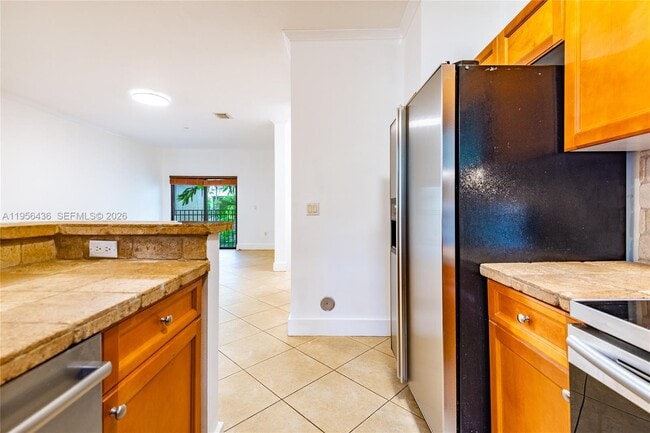 Building Photo - 2819 Coconut Ave