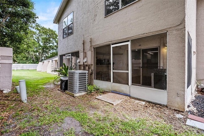 Building Photo - 1645 Windsor Oak Ct