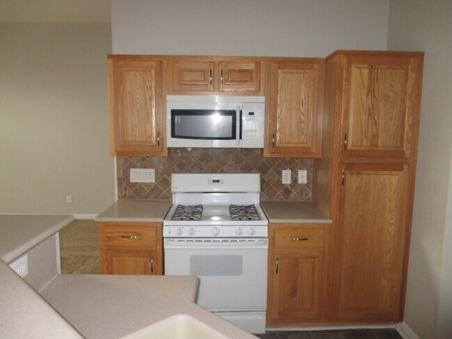 Building Photo - 5514 Big Red Ct
