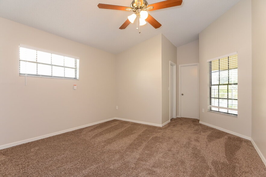 Building Photo - 619 Butternut Pl