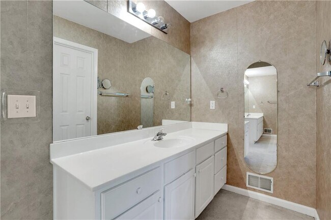 Building Photo - 2130 Wynfield Point Dr