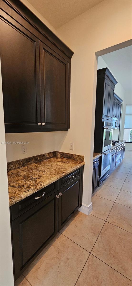 Building Photo - 8175 Lost Creek Ln