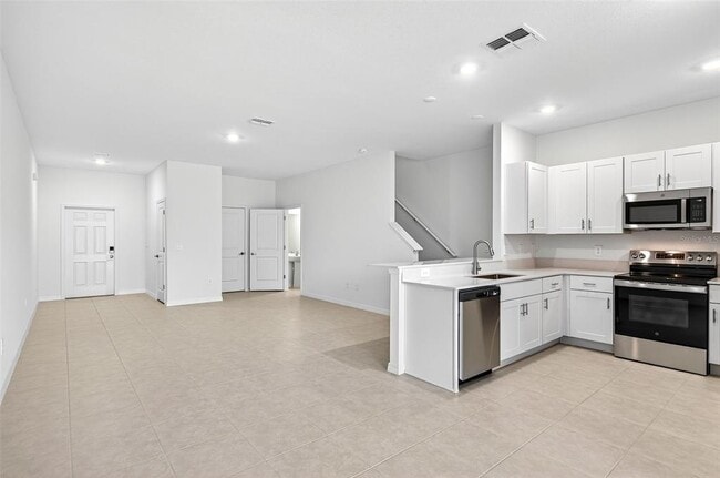 Building Photo - 11075 65th Ter E