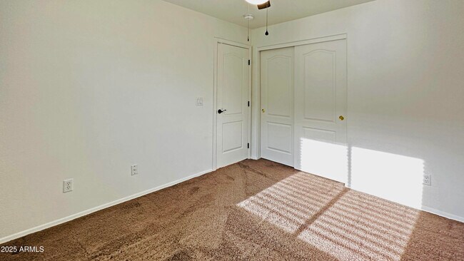 Building Photo - 20941 N 84th Dr