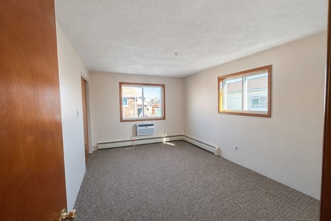 Building Photo - 116 Tileston St