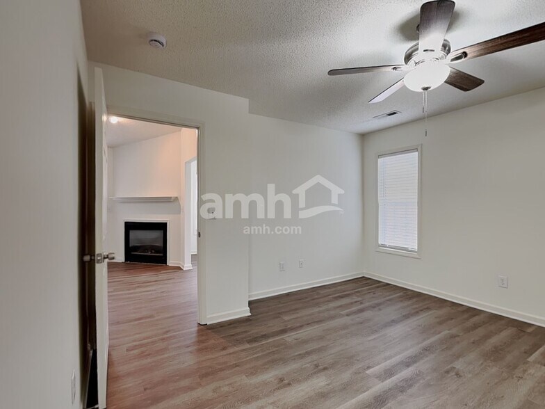 Building Photo - 149 Charlotte Ct