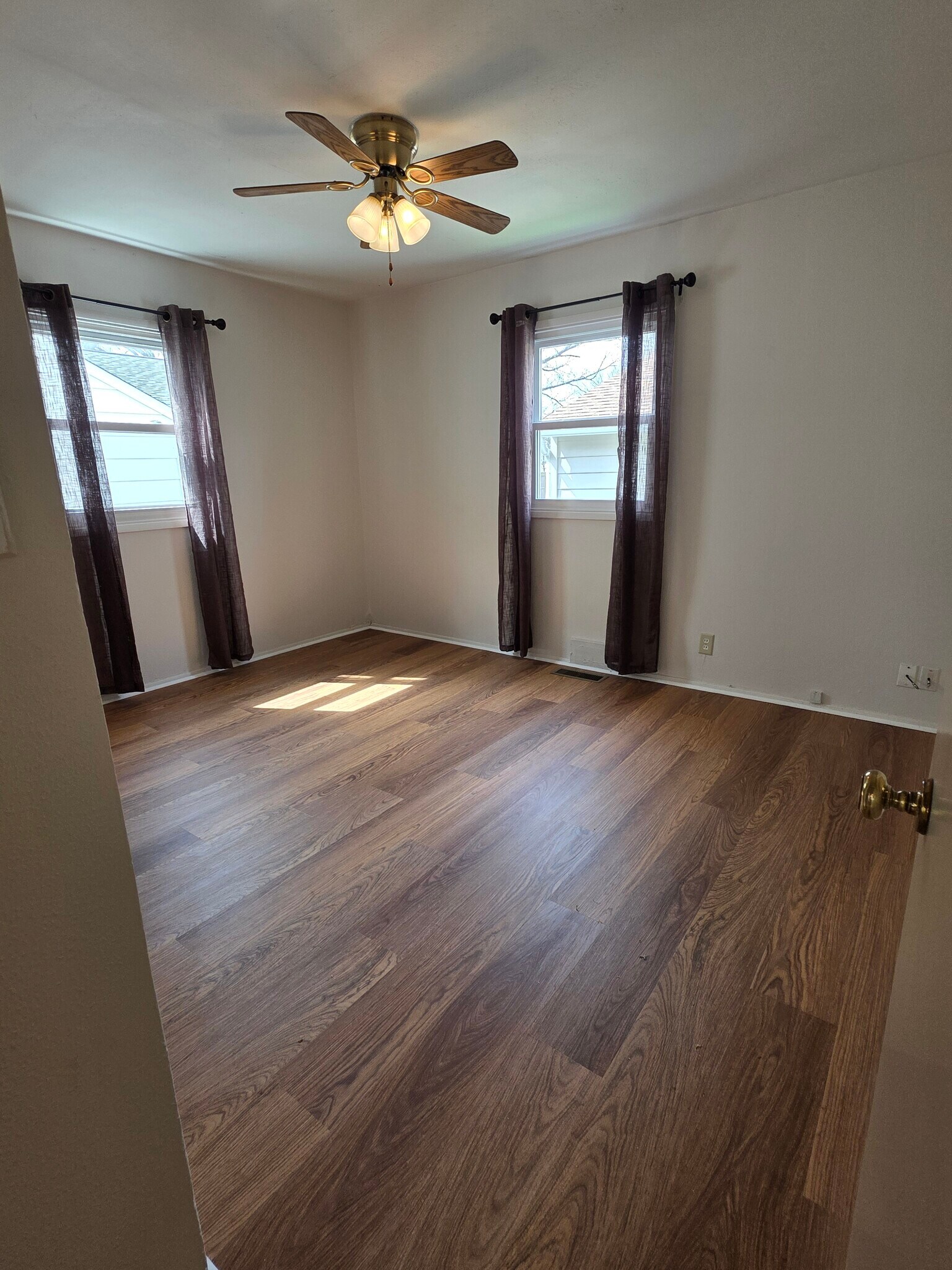 Building Photo - 718 S Judkins Ave