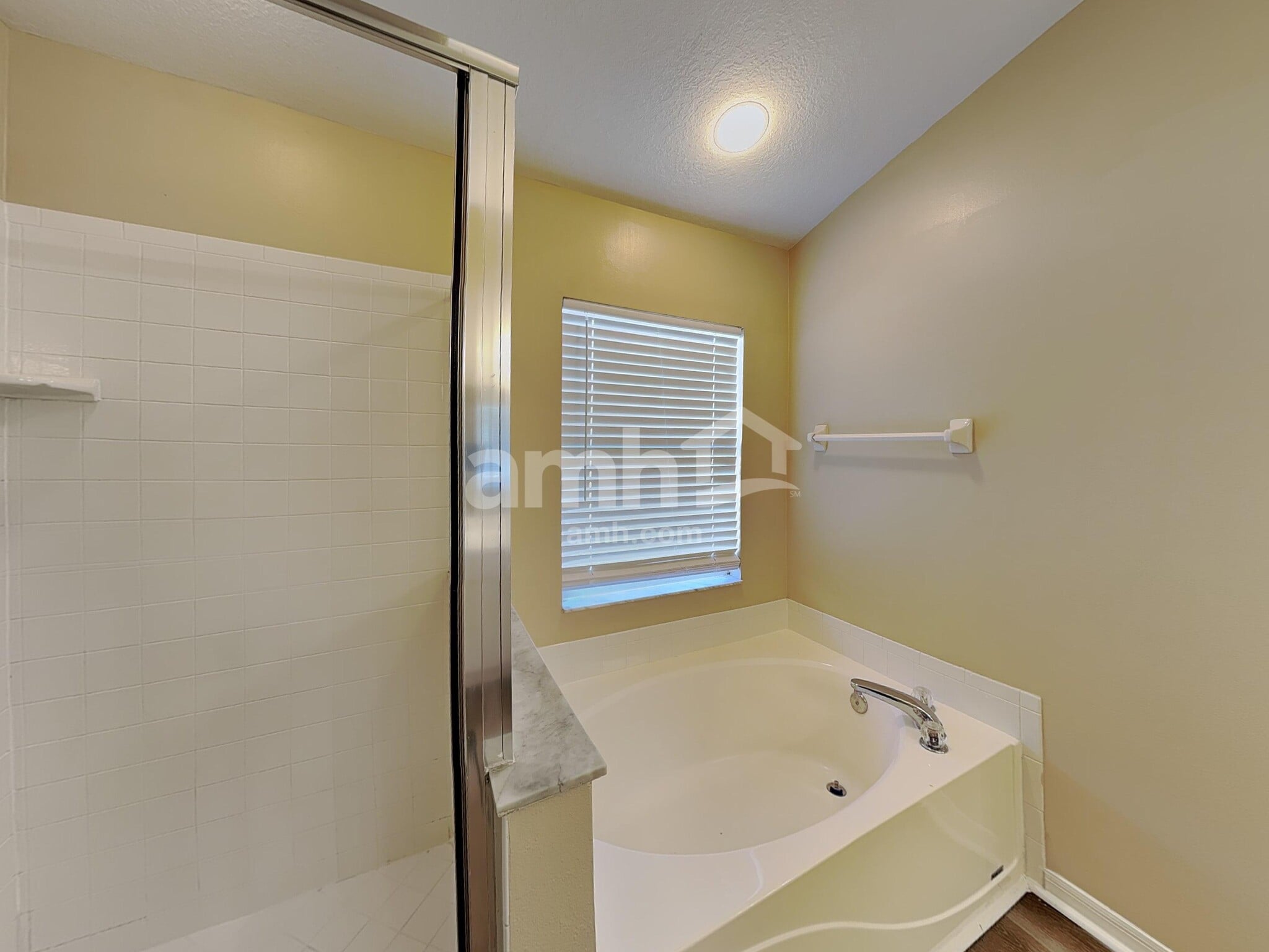 Building Photo - 10536 Juliano Dr