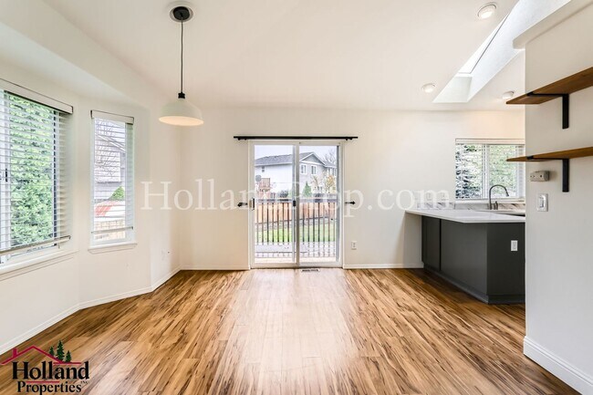 Building Photo - Wonderful 3 Bedroom Hillsboro Home!