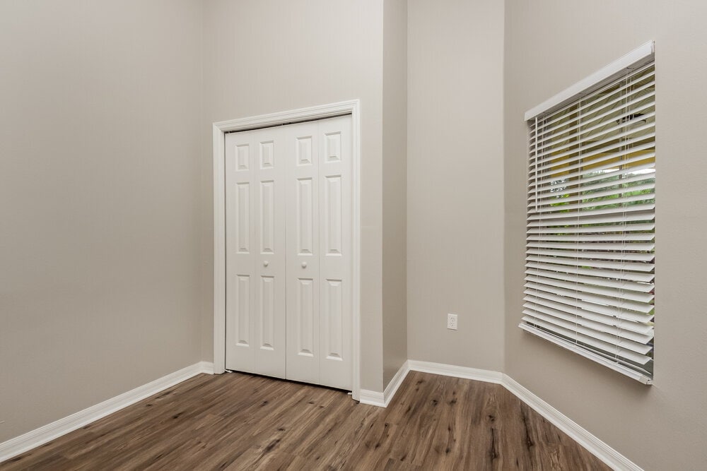 Building Photo - 1853 Wimbledon St