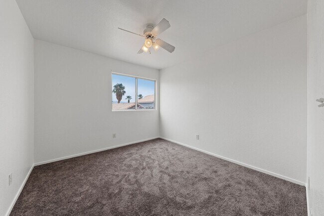 Building Photo - Spacious 4-Bedroom Home on Oversized Lot –...