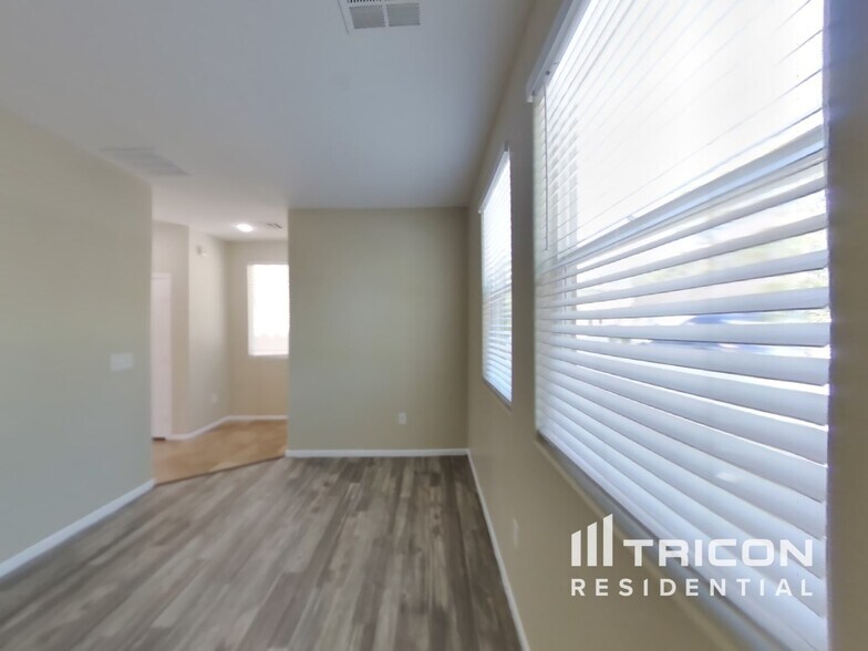 Building Photo - 3669 Karissa Heights Pl