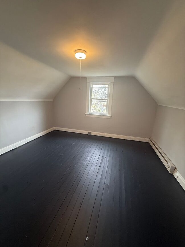 Building Photo - 15718 Holmes Ave