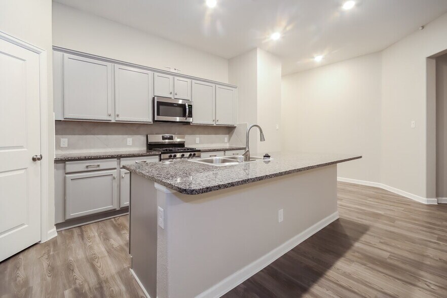 Building Photo - 24207 Palomino Sage Trl