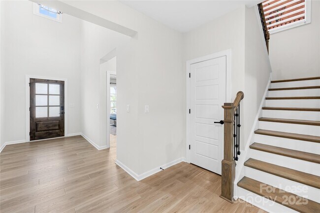 Building Photo - 6104 Balham Ct