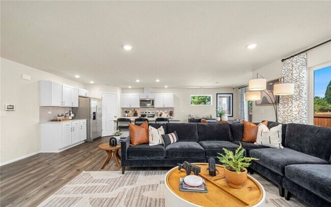 Building Photo - New Construction 3 bedroom property in Sul...