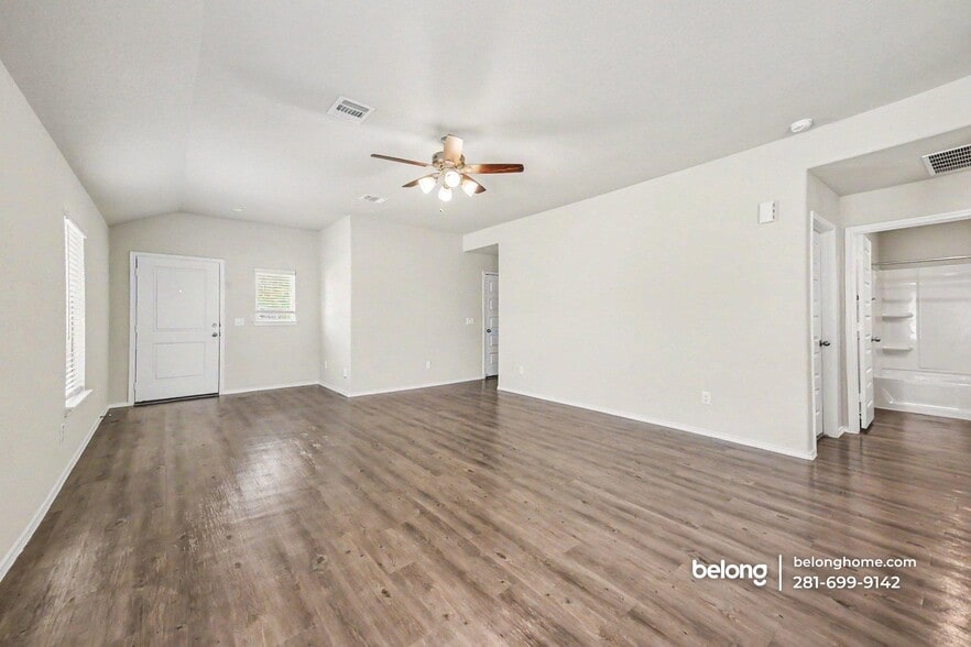 Building Photo - 260 Gallant Front Trl