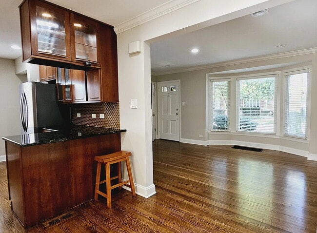 Building Photo - Upscale Living at Its Finest